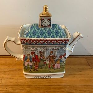 Teapot: Windsor “a round of golf”